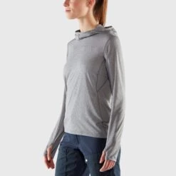 FJÄLLRÄVEN ABISKO SUN-HOODIE W Damen - Kapuzenpullover -Outdoor Bekleidungsgeschäft 5637911983 e abisko sunhoodie w fjaellraeven 24
