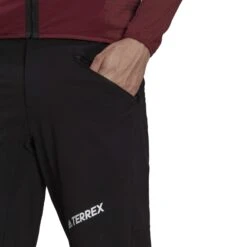 ADIDAS TECHROCK MOUNTAINEERING SOFTSHELL PANTS Herren - Softshellhose 14 ADIDAS TECHROCK MOUNTAINEERING SOFTSHELL PANTS Herren - Softshellhose -Outdoor Bekleidungsgeschäft 5637915364 d terrex techrock mountaineering softshell pants adidas 24