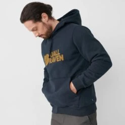 FJÄLLRÄVEN LOGO HOODIE M Herren - Kapuzenpullover -Outdoor Bekleidungsgeschäft 5638003707 d fjaellraeven logo hoodie m fjaellraeven 24